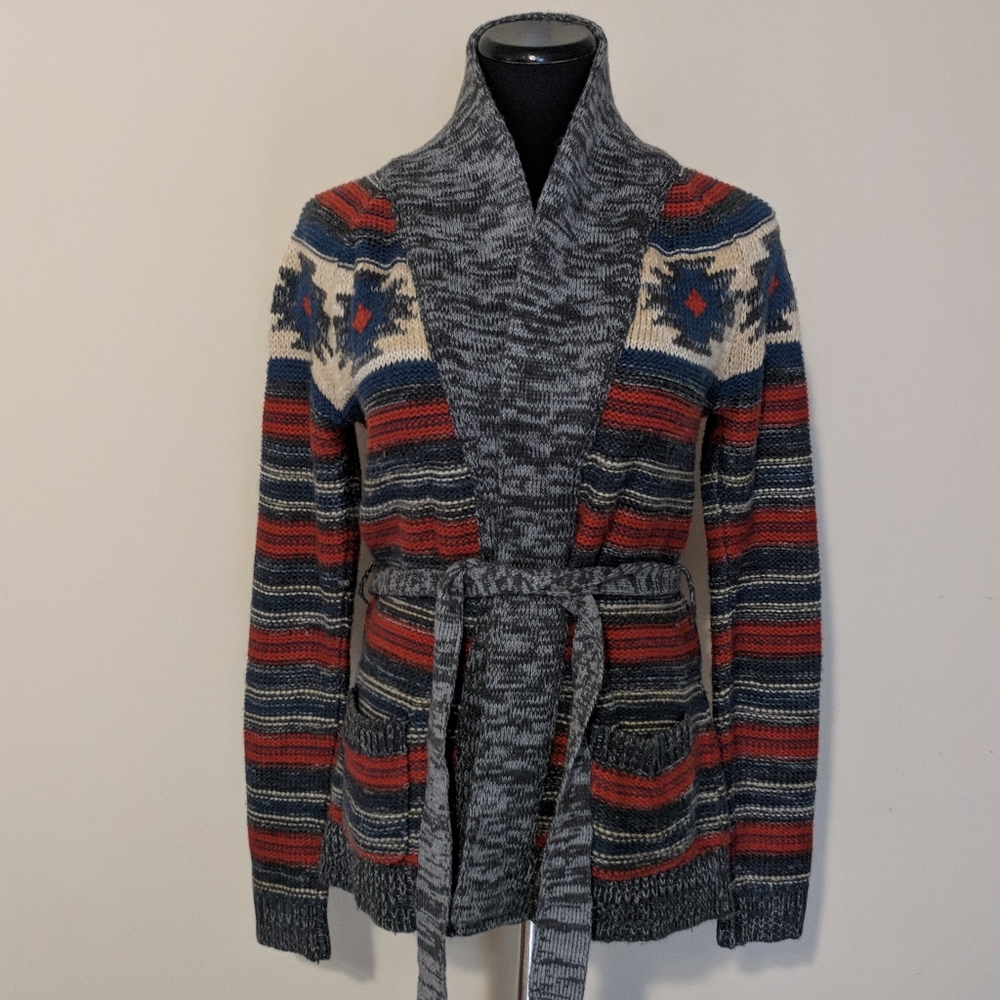 Roxy cardigan size medium